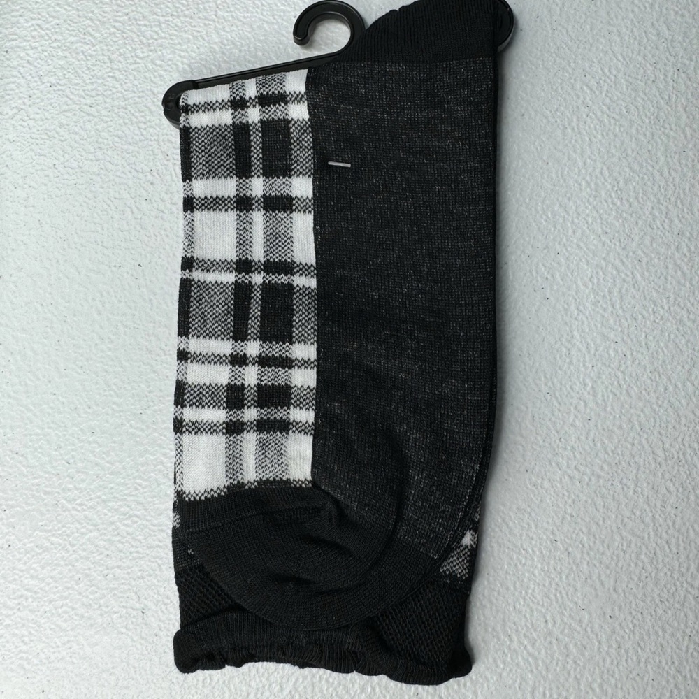 HUE Black White Plaid Femme Top Socks One Size Low Cut New 6 Pairs - Picture 5 of 6